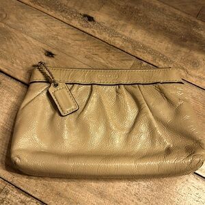 Coach wristlet pouch wallet patent leather zipper closure